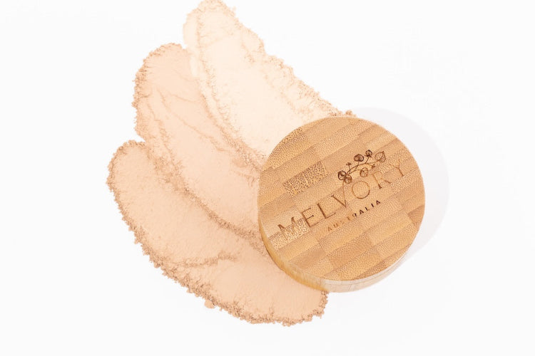 Melvory's natural mineral powder foundation with SPF 15. Choose the perfect shade.