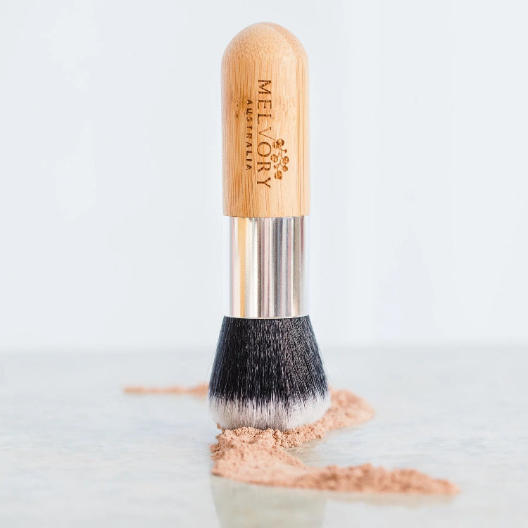Soft and gentle Melvory bamboo kabuki brush for tweens and teens makeup. Perfect for mineral foundation and powder.